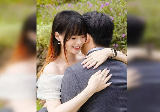 Actress Jayley Woo, who is eight months pregnant, registers her marriage